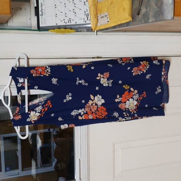Old navy floral dress, size medium. - Picture 1 of 2